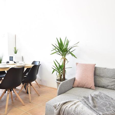 Riesiges Zentrales Apartment Mit Parkplatz Innsbruck Ngoại thất bức ảnh