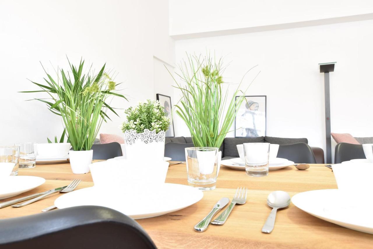 Riesiges Zentrales Apartment Mit Parkplatz Innsbruck Ngoại thất bức ảnh