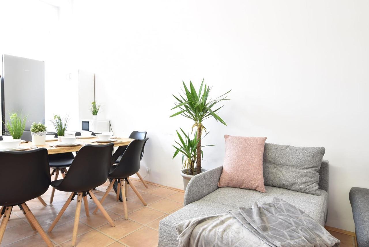 Riesiges Zentrales Apartment Mit Parkplatz Innsbruck Ngoại thất bức ảnh