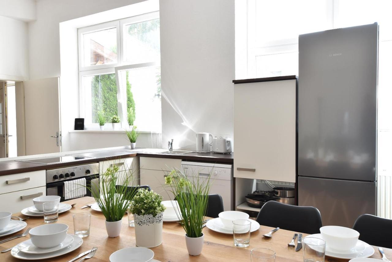 Riesiges Zentrales Apartment Mit Parkplatz Innsbruck Ngoại thất bức ảnh