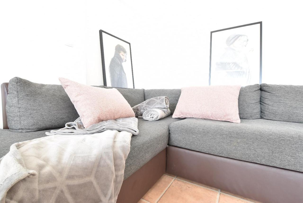 Riesiges Zentrales Apartment Mit Parkplatz Innsbruck Ngoại thất bức ảnh