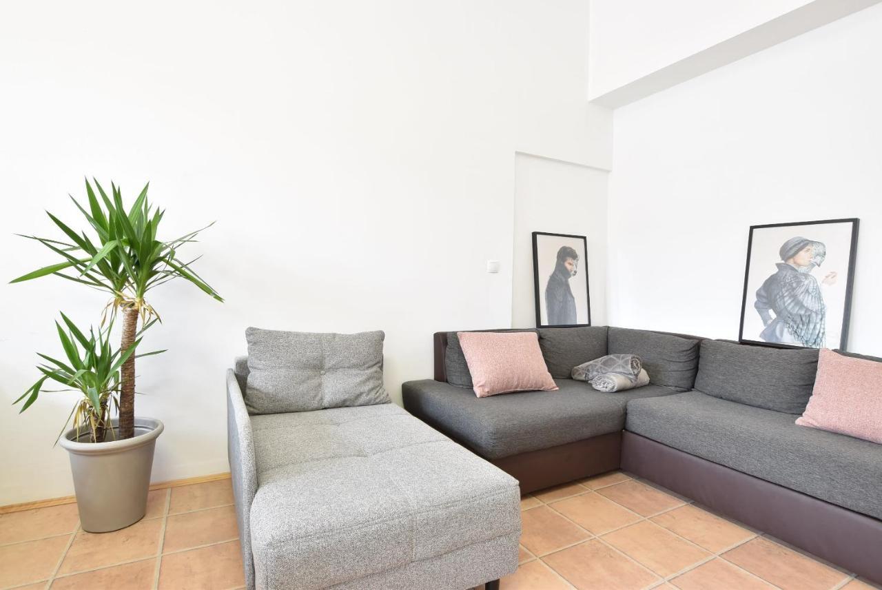 Riesiges Zentrales Apartment Mit Parkplatz Innsbruck Ngoại thất bức ảnh