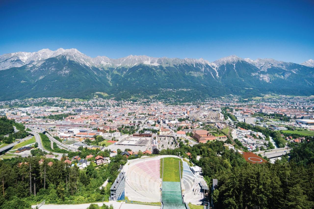 Riesiges Zentrales Apartment Mit Parkplatz Innsbruck Ngoại thất bức ảnh