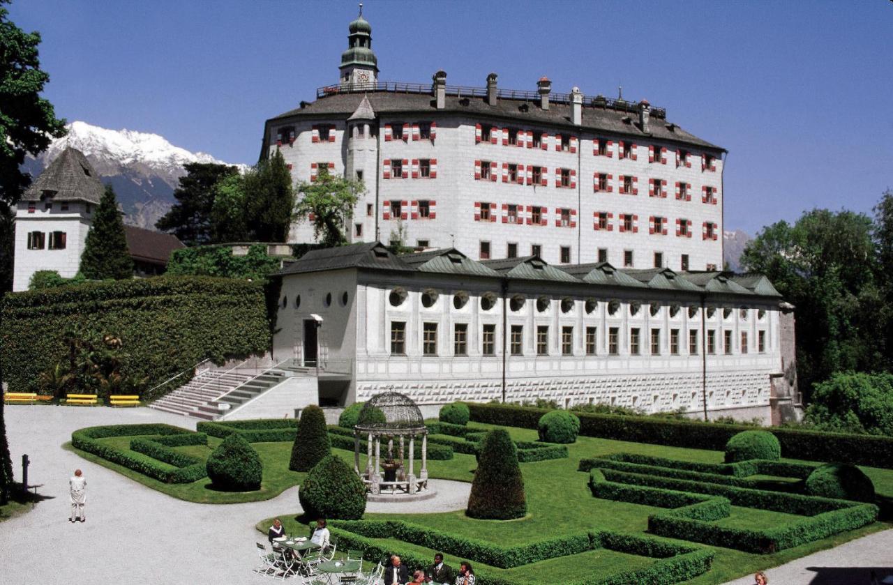 Riesiges Zentrales Apartment Mit Parkplatz Innsbruck Ngoại thất bức ảnh