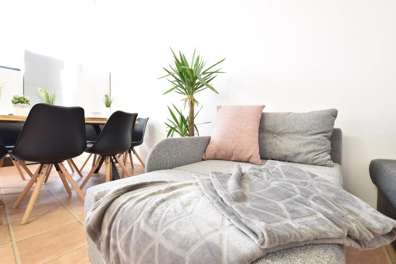 Riesiges Zentrales Apartment Mit Parkplatz Innsbruck Ngoại thất bức ảnh