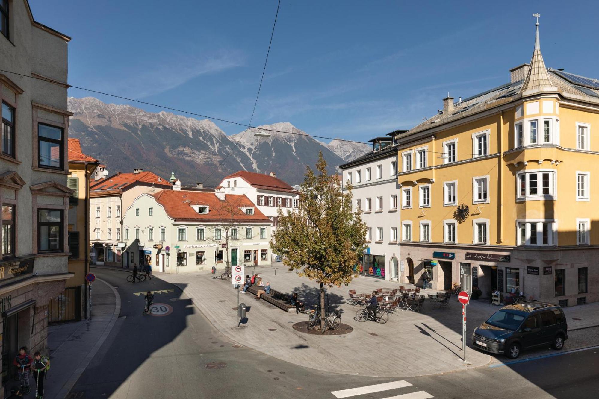 Riesiges Zentrales Apartment Mit Parkplatz Innsbruck Ngoại thất bức ảnh